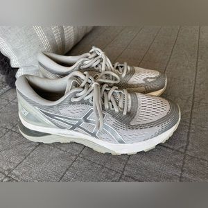 Asics Gel Nimbus 21 Gray Silver Women's Running Shoes Size 8.5